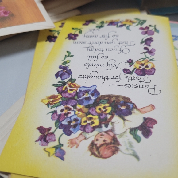 Vintage Greeting Card Collection - Picture 3 of 5